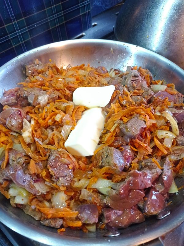 Паштет из говяжьей печени с морковью и луком