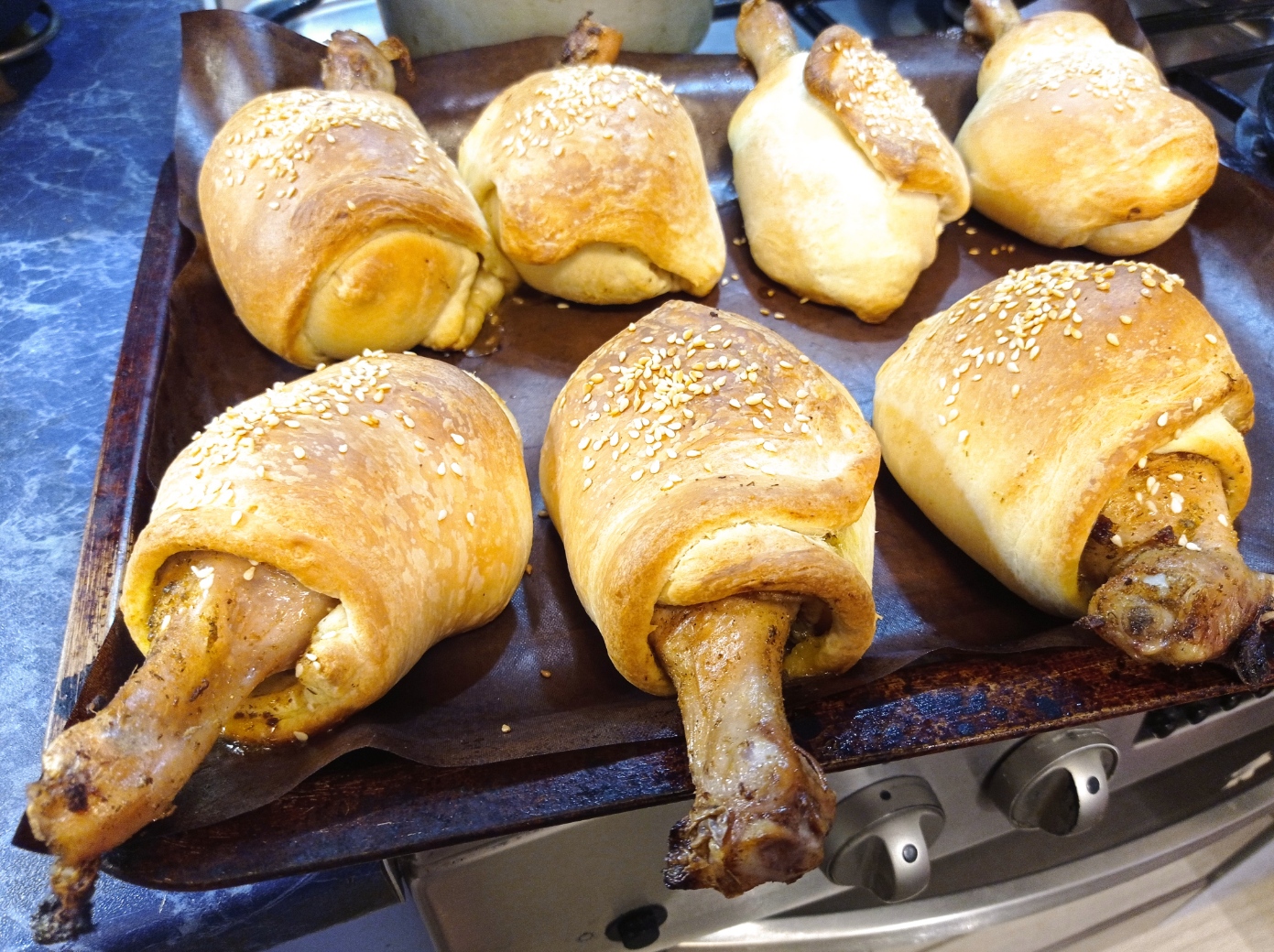 Куриные бедра запеченные с картошкой