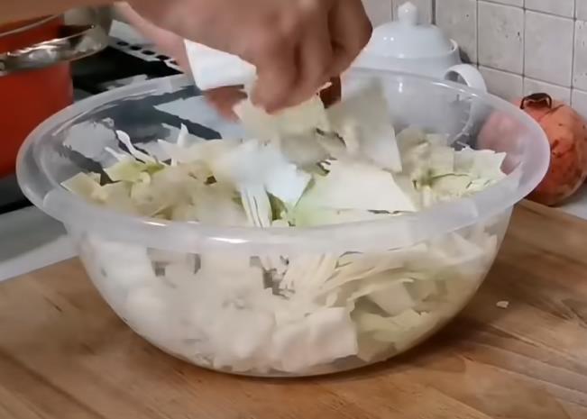 Капуста со свеклой по-корейски