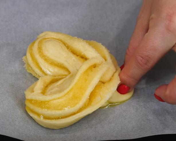 Плюшки сахарные